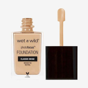 Wet&Wild, Photo Focus, wygładzający podkład do twarzy Classic Beige, 30 ml