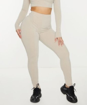 Beżowe legginsy PRETTY LITTLE THING 40