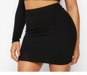 Czarna spódnica BOOHOO 38