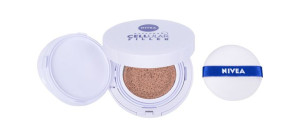Nivea Hyaluron CELLular Filler 3in1 Care Cushion SPF15 Podkład 15g 03 Dark