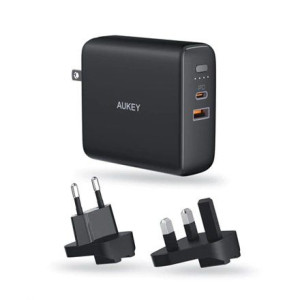 Aukey Pa-pd20 5000 Mah, Powerbank With Integrated Outlet, Black, 18 W