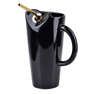 Kubek porcelanowy czarny ze złotą słomką 480 ml
