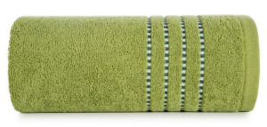 Ręcznik 70x140 Fiore oliwkowy 500g/m2 frotte ozdobiony bordiurą w postaci c