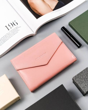 Duży portfel damski ze skóry naturalnej zamykany klapką, RFID — Cavaldi
