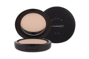 MAC Studio Fix Podkład 15g NC20