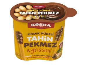 Tahini Z Melasą Z Winogron Kremem Orzechów Laskowych I Paluszkami Grissini