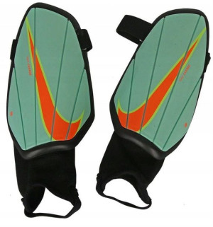 Ochraniacze Piłkarskie Nike Sp2165-379