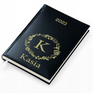 KALENDARZ KSIĄŻKOWY A5 DZIENNY 2023 grawer logo