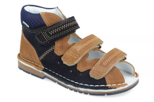 Sandały chłopięce profilaktyczne BARTEK 115261 brązowy