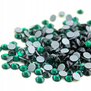 50x Cyrkonie szklane szlifowane Emerald SS3