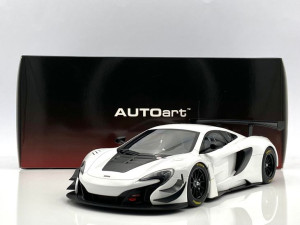 McLaren 650S GT3 - 2017 white/black AUTOart 1:18