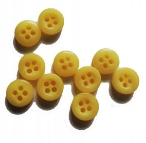 Guziki żółte 11,5 mm 4 otwory 10 szt.