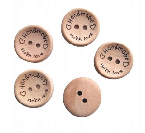 Guziki drewniane 20 mm z napisem Hand Made 5 szt.