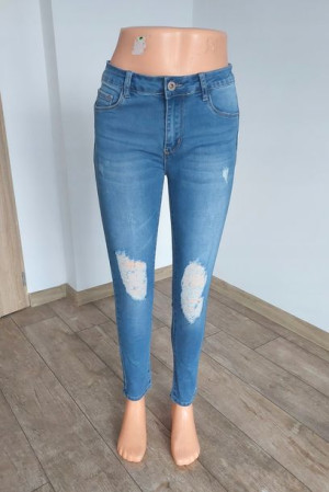 Jeansy Damskie Push Up Z Przetarciami Dziurami 34