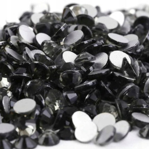 Cyrkonie na paznokcie Black Diamond SS10 50 sztuk