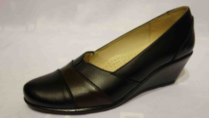 -50%  SKÓRZANE czółenko koturn 6 cm szersze 38