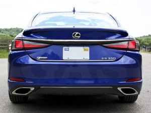 LEXUS ES - Listwa CHROM na Klapę bagażnika