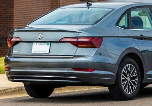 VW Jetta 2017+ Listwa CHROM na Klapę