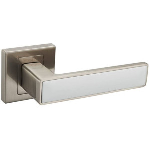 CONCEPT KCK 300/800 Klamka na rozecie kwadratowej Infinity  Satyna/Biały