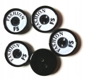 Guziki biało-czarne fashion 12,5 mm 2 otw. 10 szt