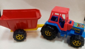 Kolorowy traktor z przyczepą Tiger 0089
