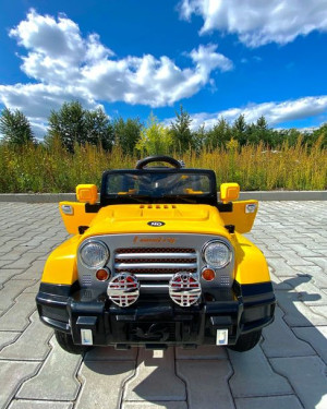 Pojazd auto na akumulator Jeep Wrangler Country żółty