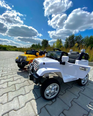 Pojazd auto na akumulator terenowy Jeep Wrangler Country biały