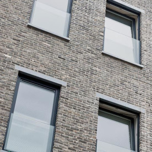 Balkon francuski nowoczesny szklany porfenetr balustrada okienna