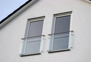 Balustrada na balkon francuski z poręczą