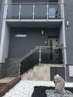Balustrada GRAFTON nierdzewna ze szkłem