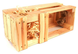 ozdobna skrzynka na butelkę - prezent - 35x13x15 cm - woodline