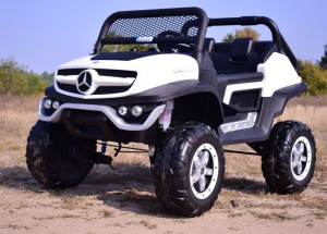 Pojazd Mercedes BENZ UNIMOG Biały