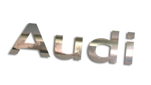 Wycinana naklejka Audi napis chrom