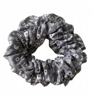 Gumka Frotka Scrunchies Małe Białe Kwiaty Szara