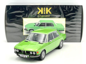 BMW 3.0S E3 2.series - 1971, green MCG 1:18