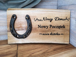 Prezent na parapetówkę pamiątkę budowy DOM podkowa