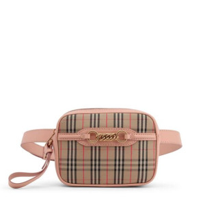 Saszetka marki Burberry model 800751 kolor Różowy. Torby Damskie. Sezon: Ca
