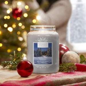 Yankee Candle Candlelit Cabin Duża świeca zapachowa Zima