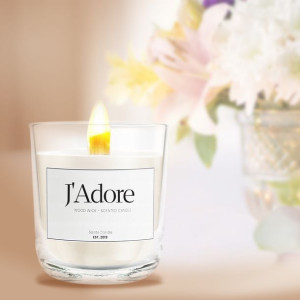 J' Adore - Świeca Zapachowa Perfumowana Sojowa - Drewniany Knot