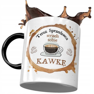 Kubek Czarny Dla Sprzedawcy Strzeli Sobie Kawkę