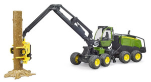 Harwester John Deere 1270G z konarem drzewa