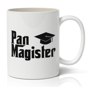 KUBEK PAN MAGISTER 01 obrona, prezent, absolwent