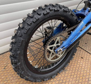 Tylne koło 16"x1.85 SURRON Milk Racing