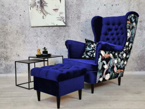 Fotel Uszak Pikowany Glamour Chesterfield Podnóżek