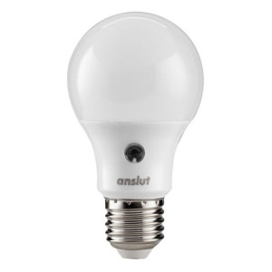 Żarówka standardowa z czujnikiem zmierzchu LED E27 4,9 W 470 lm