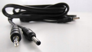 Oryginalny kabel do DVD samochodowego AV/DC Jack