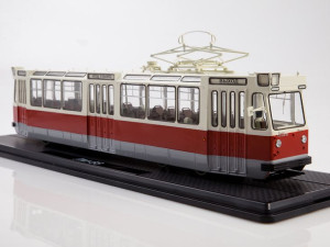 SSM Tramwaj LM-68, czerwony