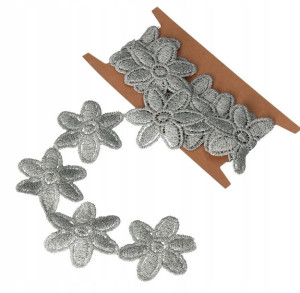 Kwiatki Materiałowe Szare Koronka 1 M 5 Cm
