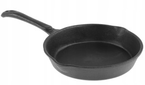 Patelnia ŻELIWNA 20 cm CIĘŻKA INDUKCJA Gaz 2251