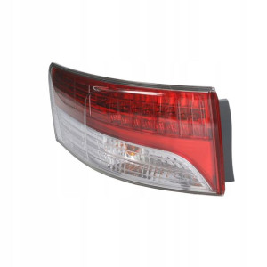 Lampa tył L TOYOTA AVENSIS Sedan 11.08-01.12 VALEO